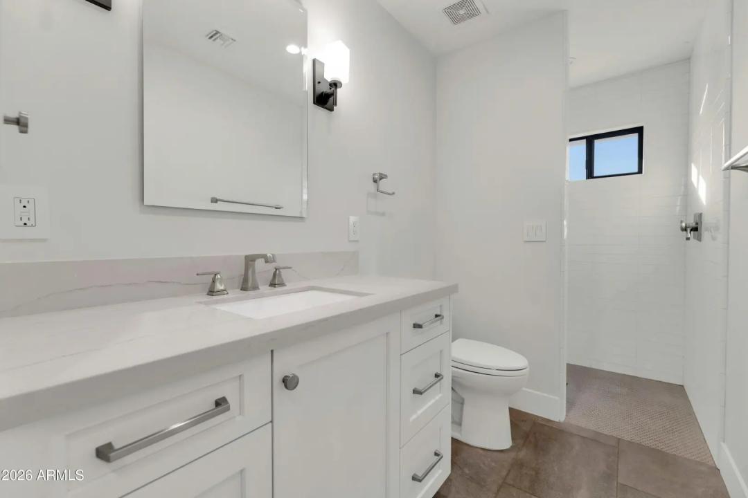 Real Estate Picture 21