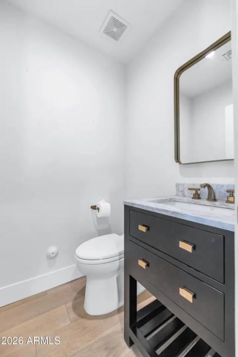 Real Estate Picture 22