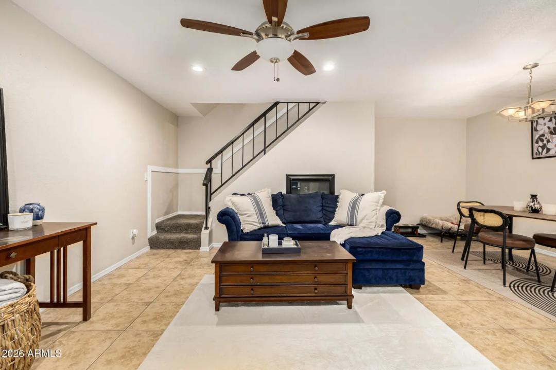 Real Estate Picture 6