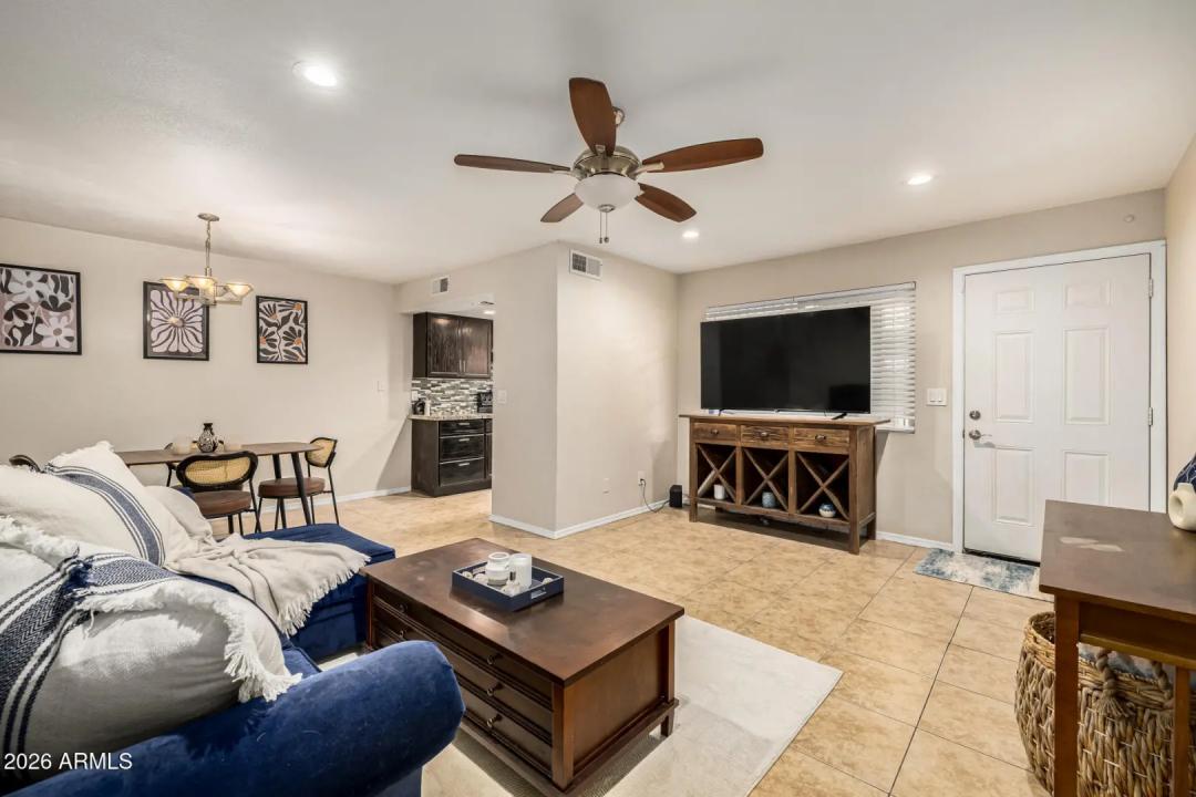 Real Estate Picture 8