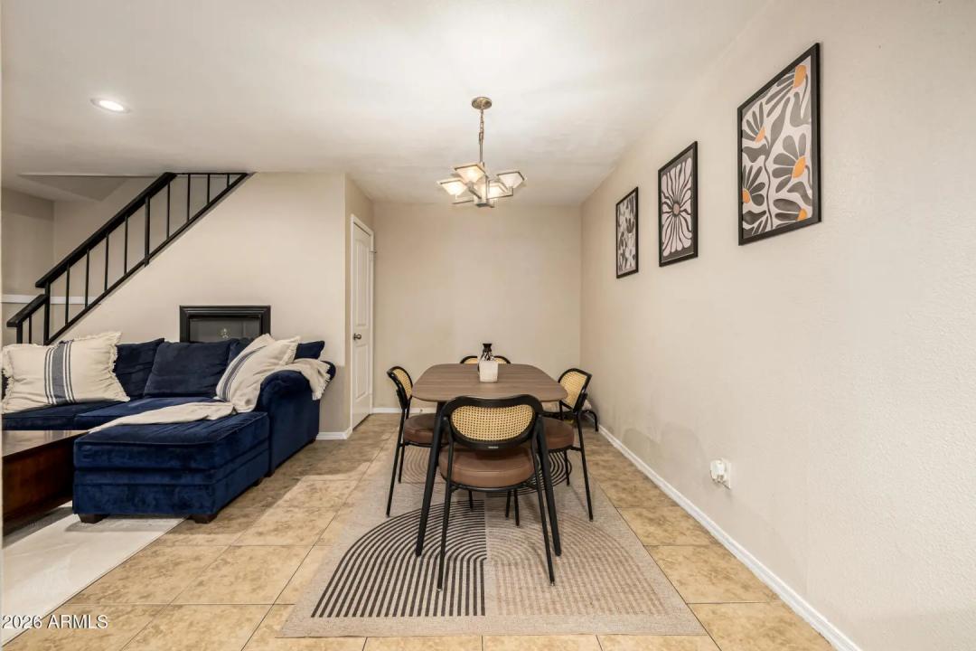 Real Estate Picture 9