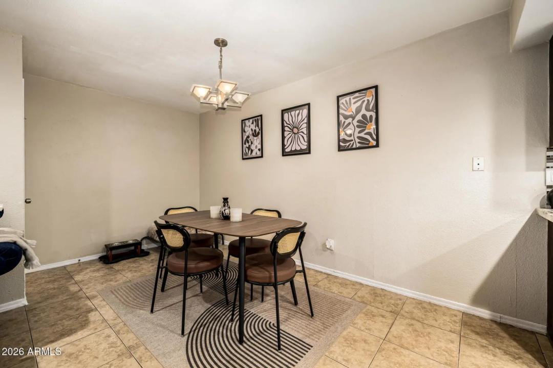 Real Estate Picture 10