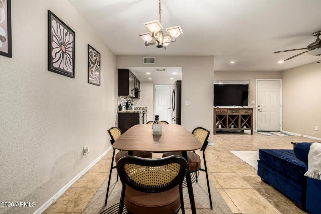 Real Estate Picture 11