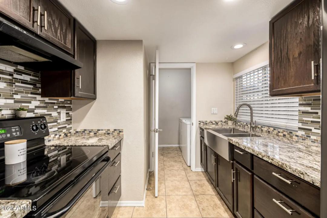 Real Estate Picture 13