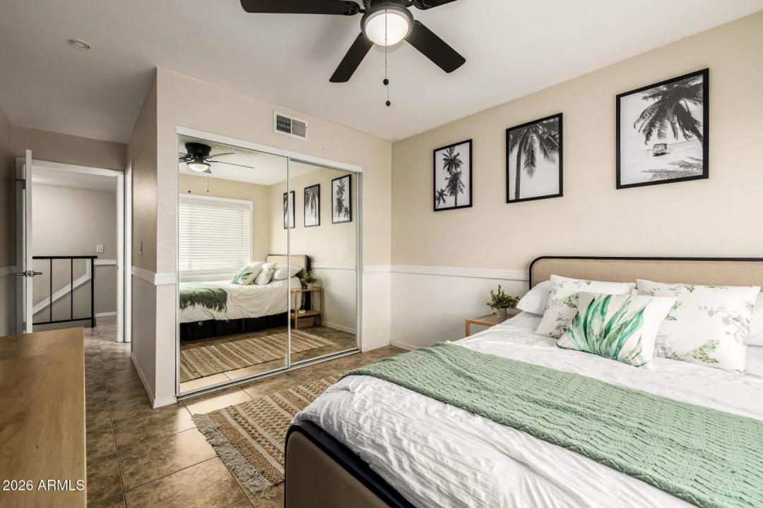 Real Estate Picture 18