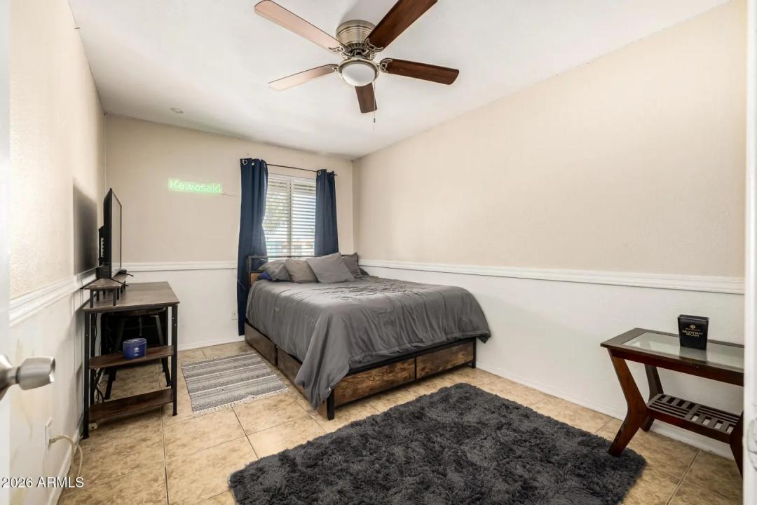 Real Estate Picture 22