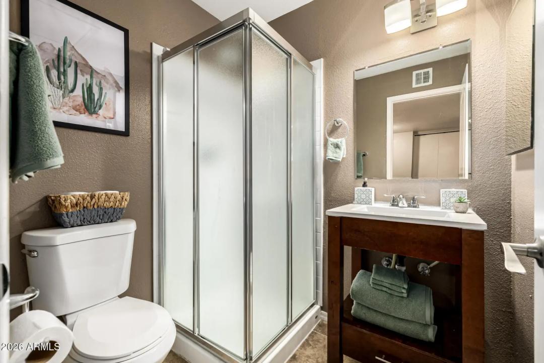 Real Estate Picture 25