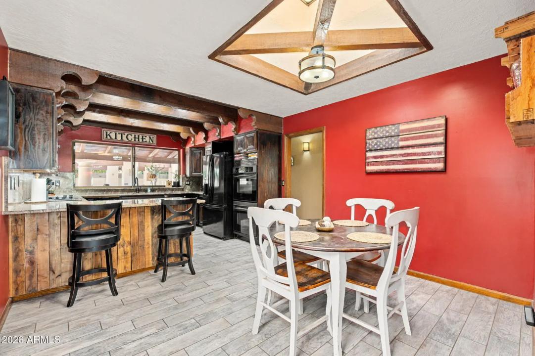 Real Estate Picture 22