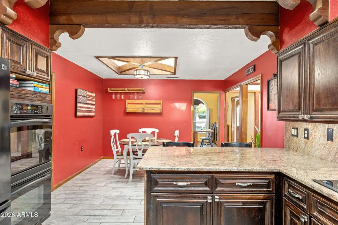 Real Estate Picture 23