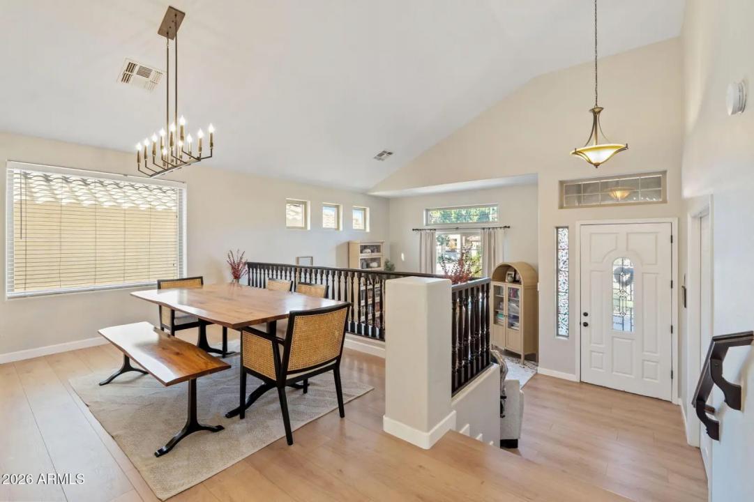 Real Estate Picture 8