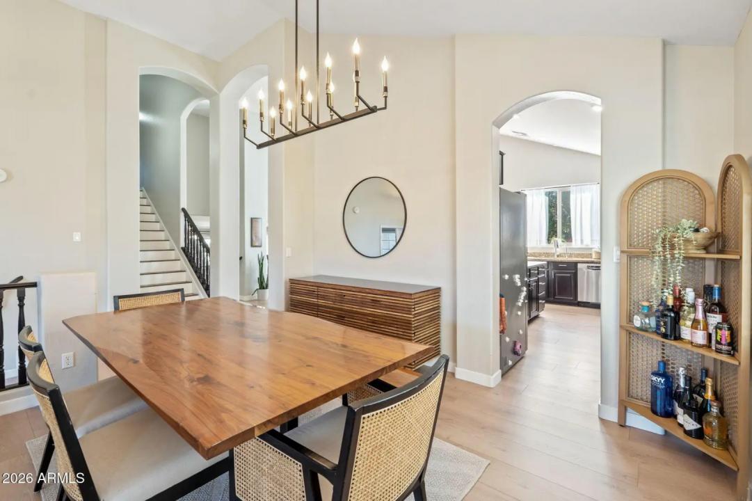 Real Estate Picture 9
