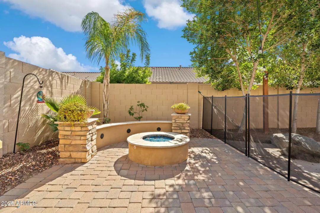 Real Estate Picture 18