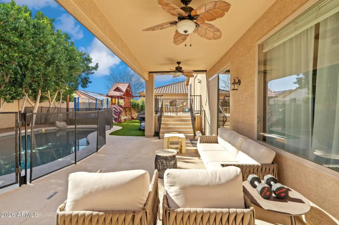 Real Estate Picture 24