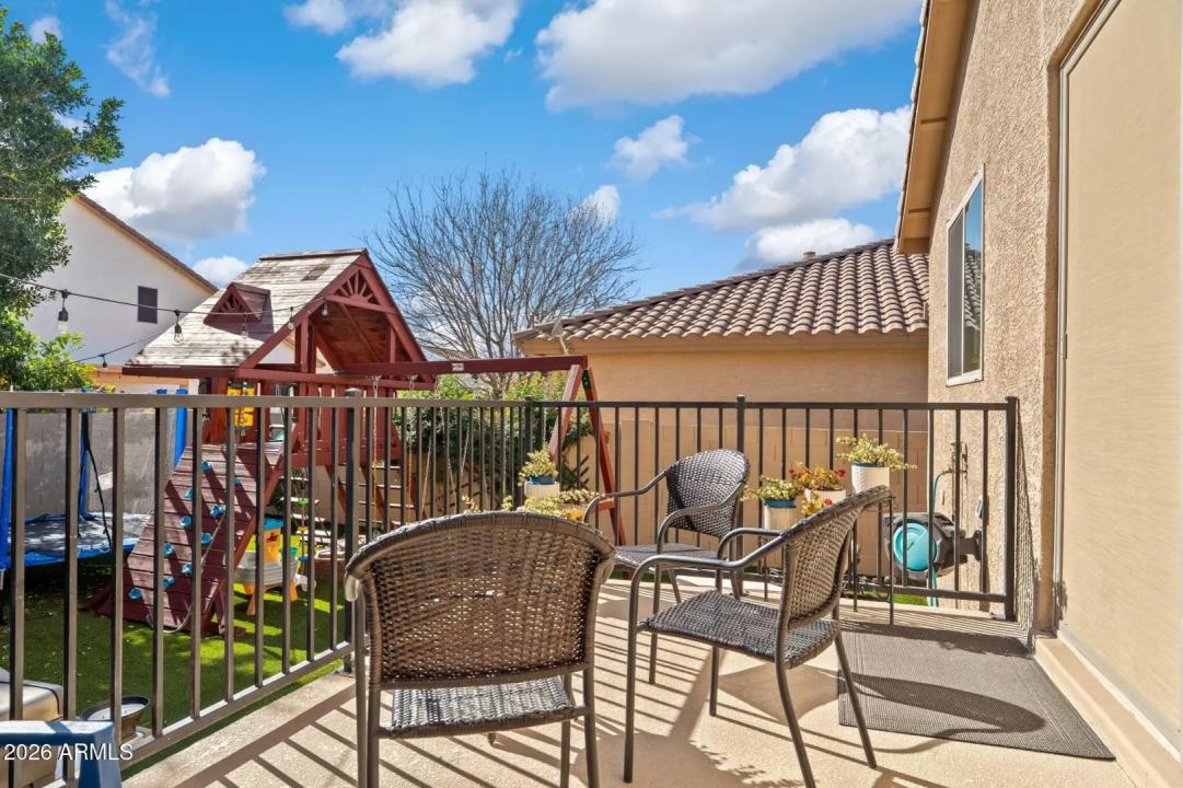 Real Estate Picture 25