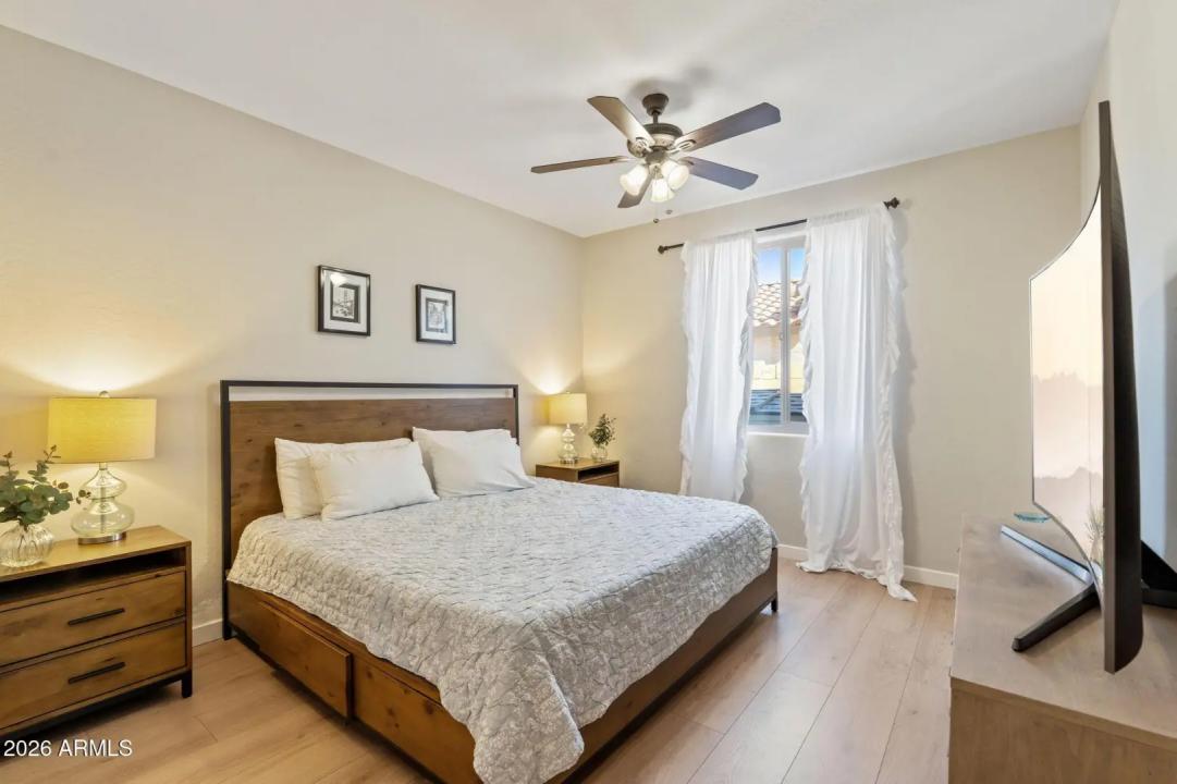Real Estate Picture 29