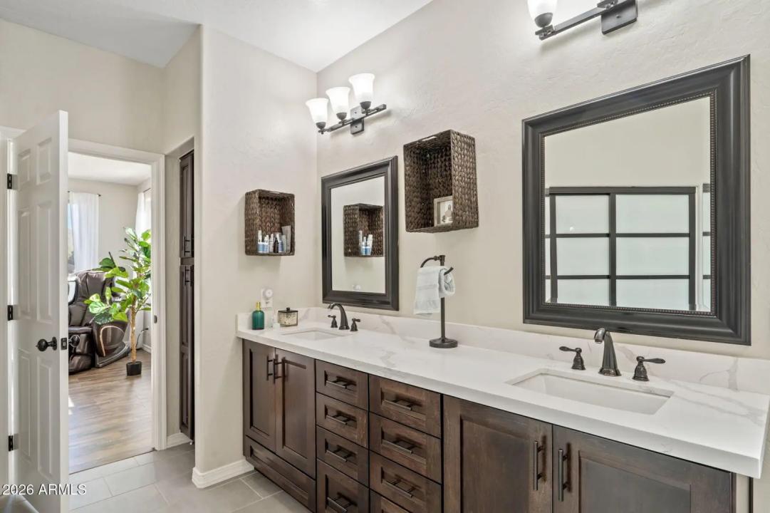 Real Estate Picture 39