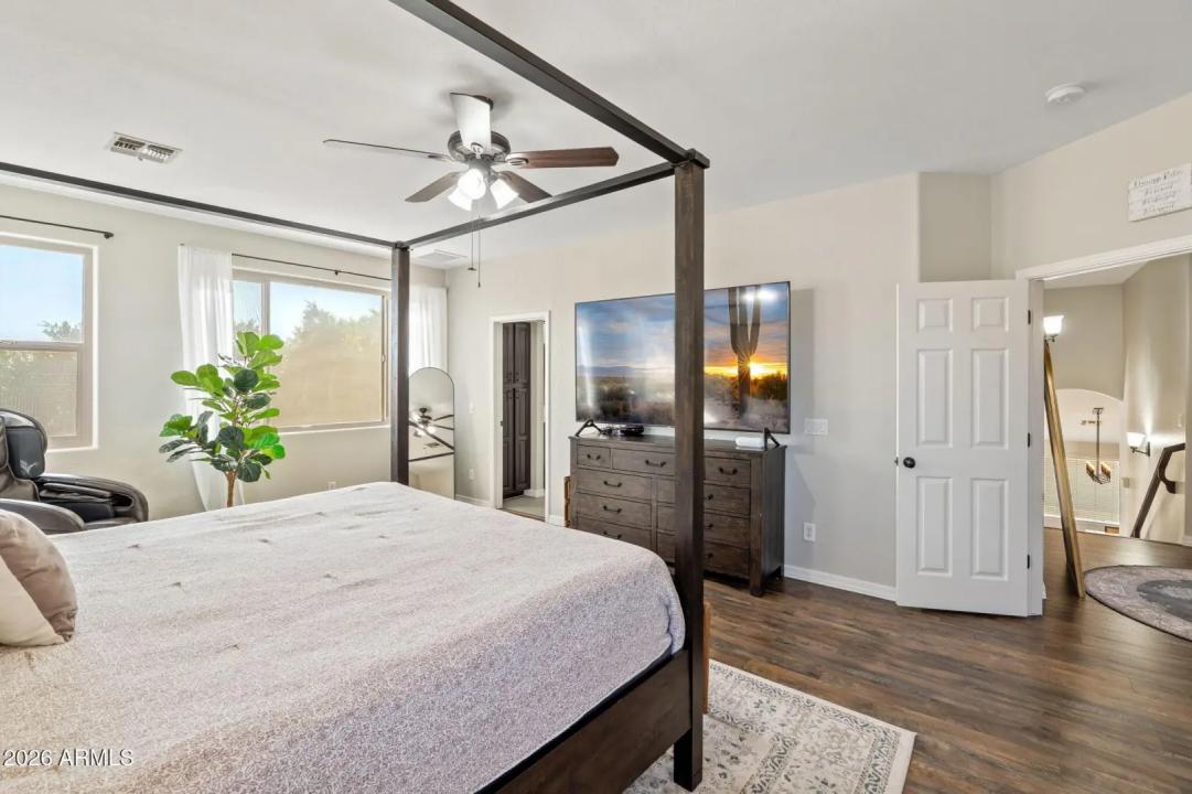 Real Estate Picture 44