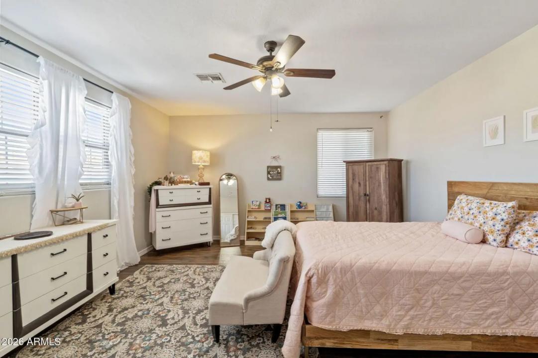 Real Estate Picture 49