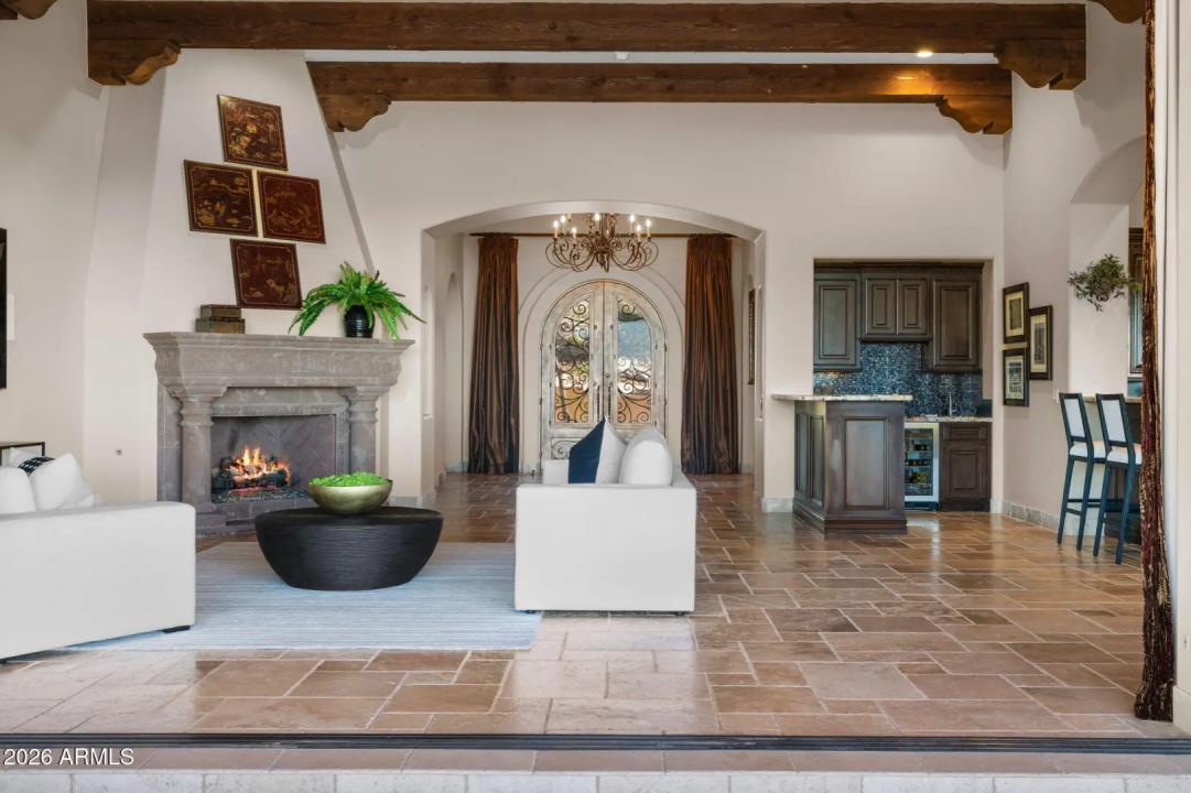 Real Estate Picture 5