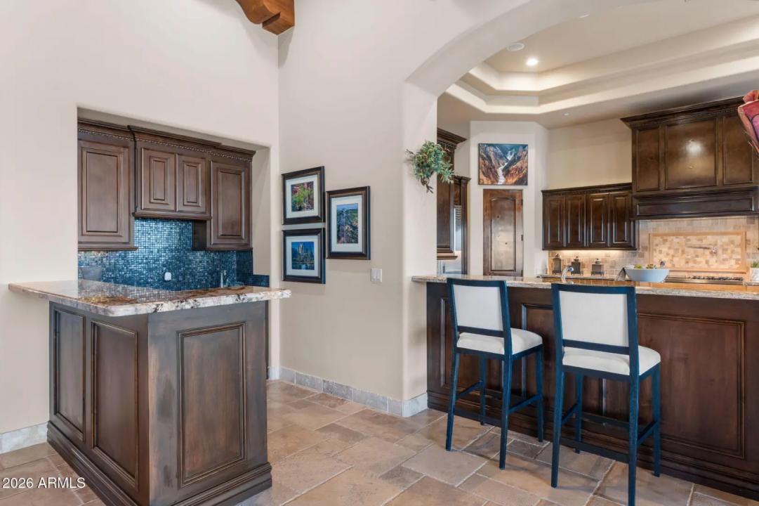 Real Estate Picture 11