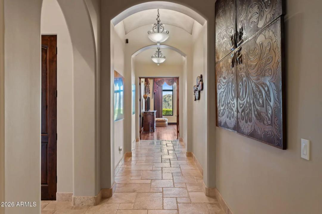 Real Estate Picture 14