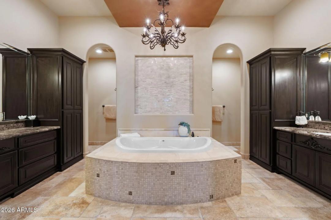 Real Estate Picture 17