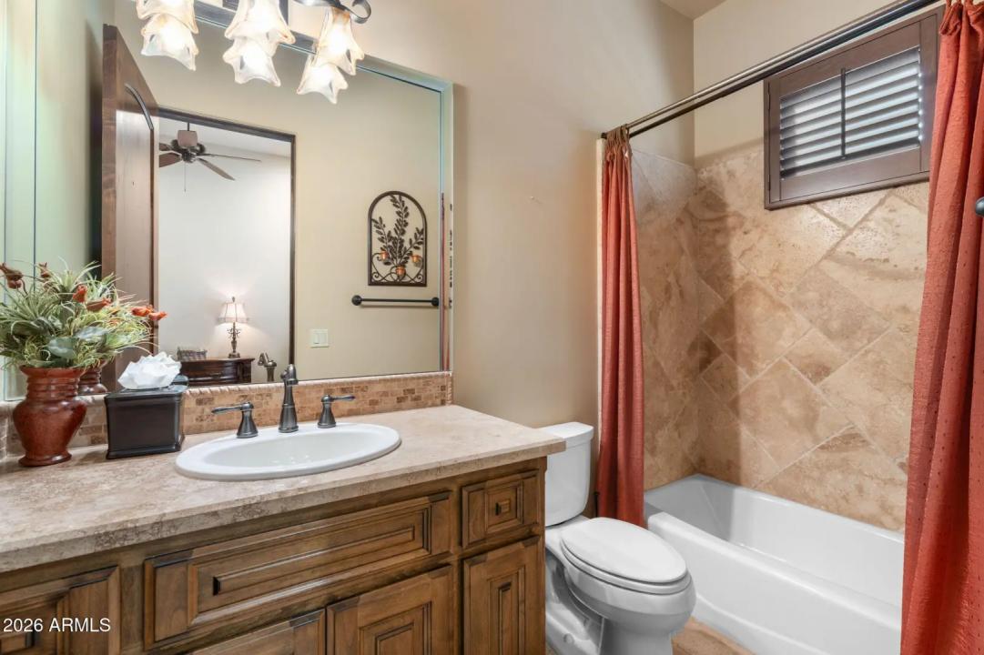 Real Estate Picture 25