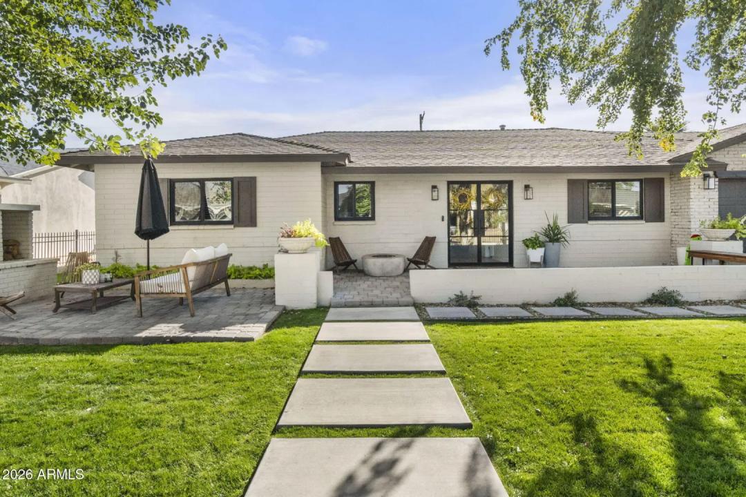 Real Estate Picture 1