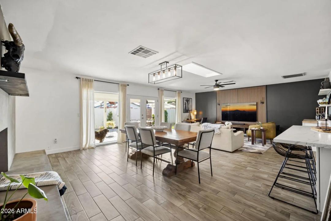 Real Estate Picture 20