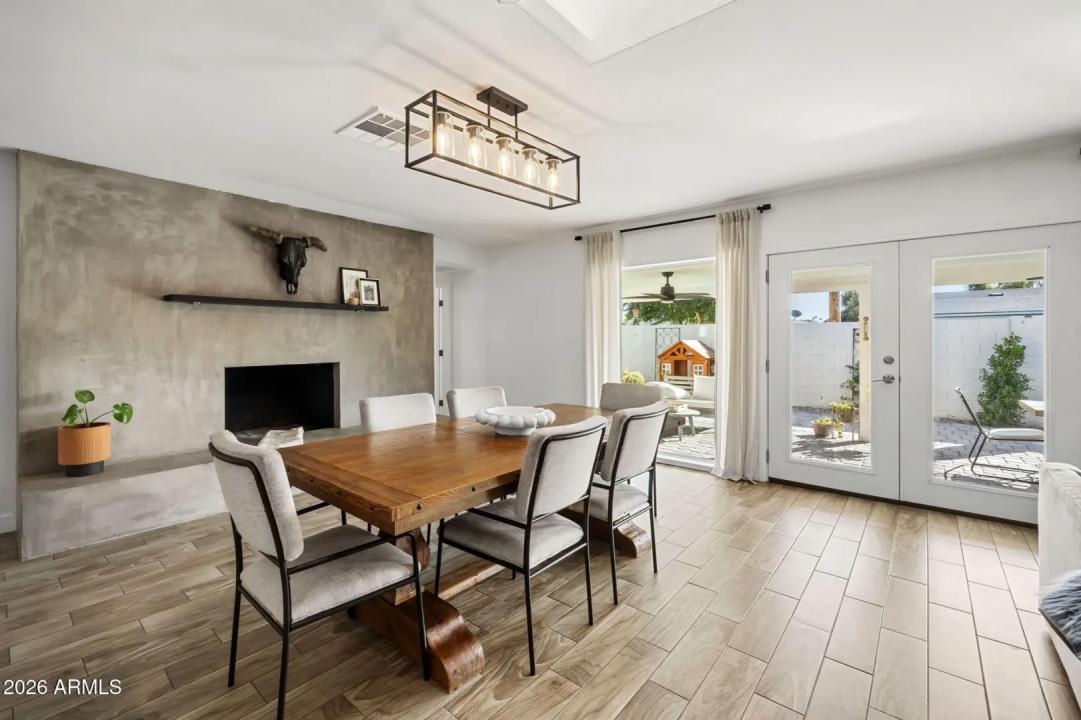 Real Estate Picture 22