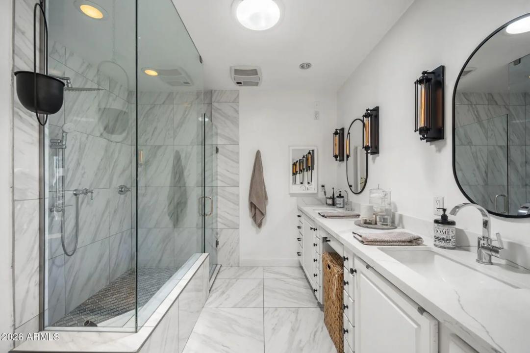 Real Estate Picture 25