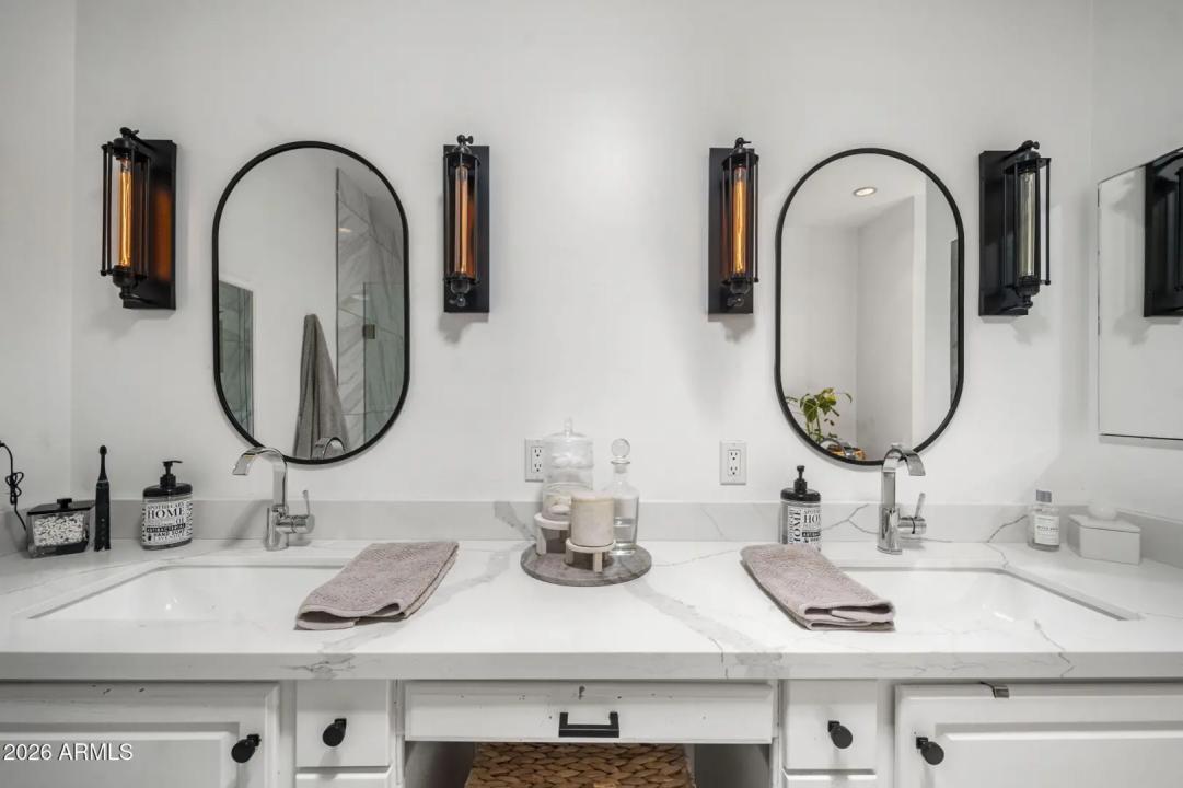 Real Estate Picture 26