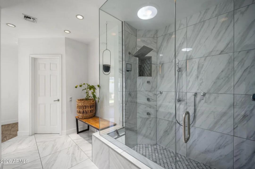 Real Estate Picture 27