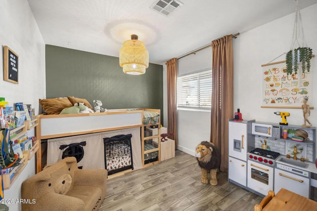 Real Estate Picture 31