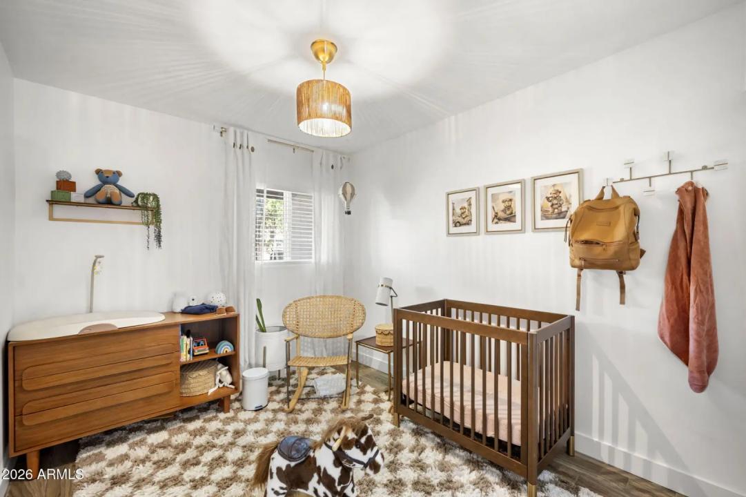 Real Estate Picture 33