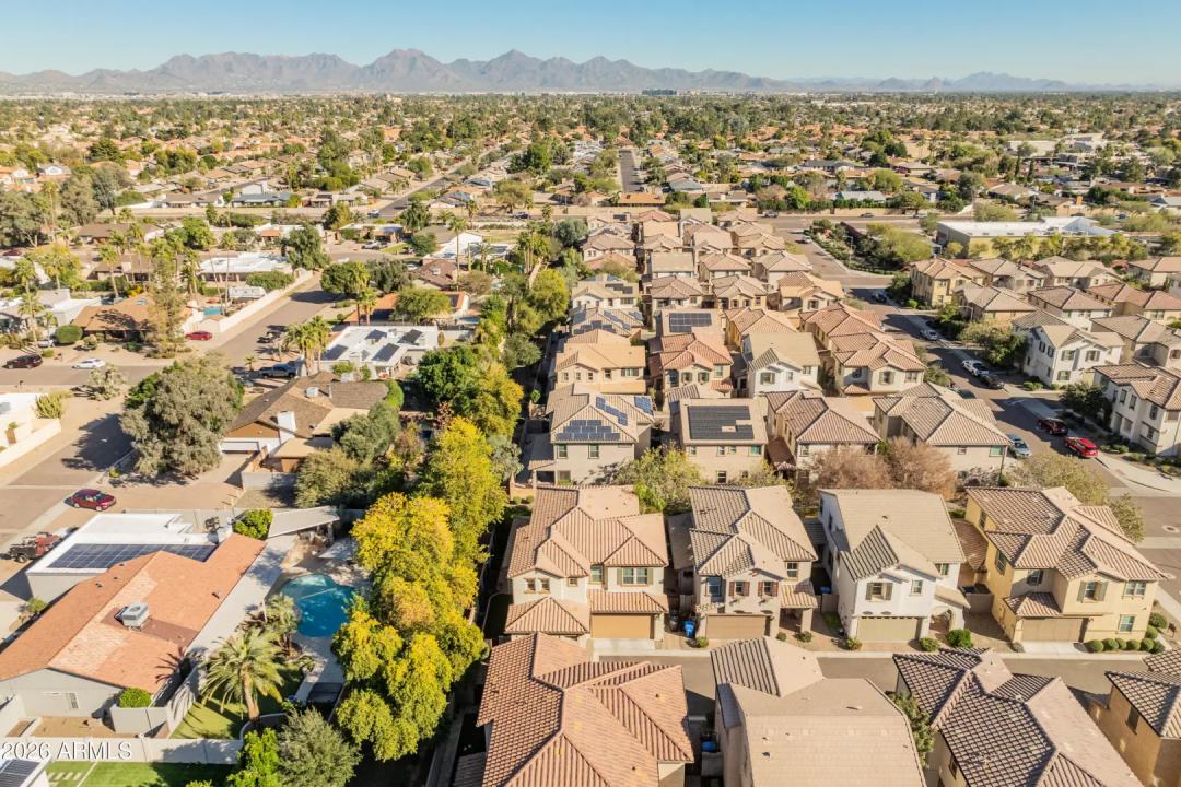 Real Estate Picture 30