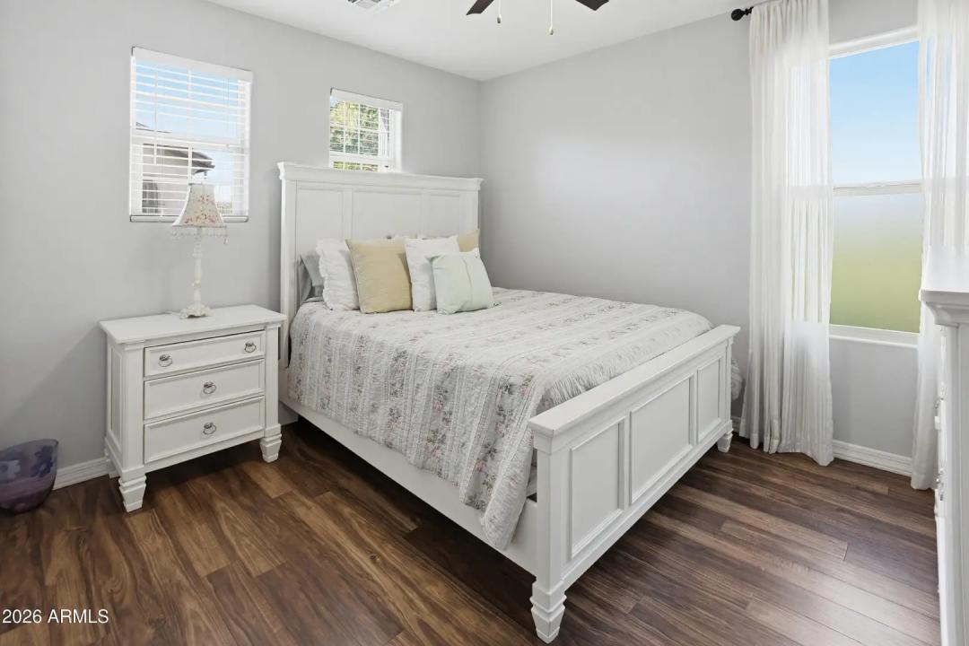 Real Estate Picture 14