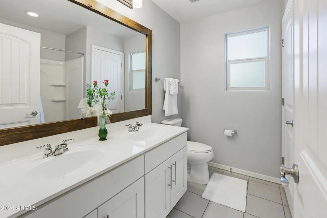 Real Estate Picture 15