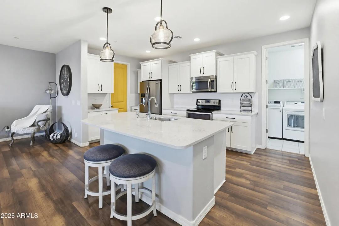 Real Estate Picture 21