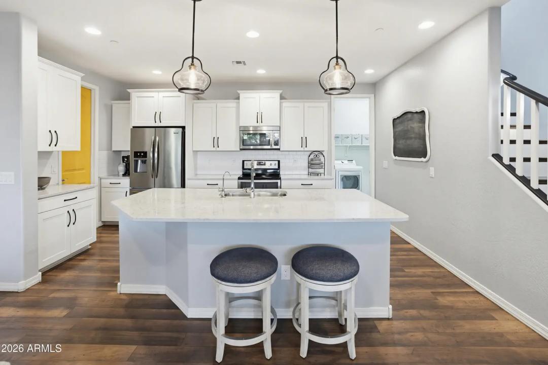 Real Estate Picture 22