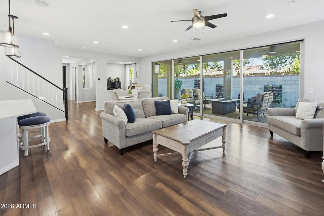 Real Estate Picture 23