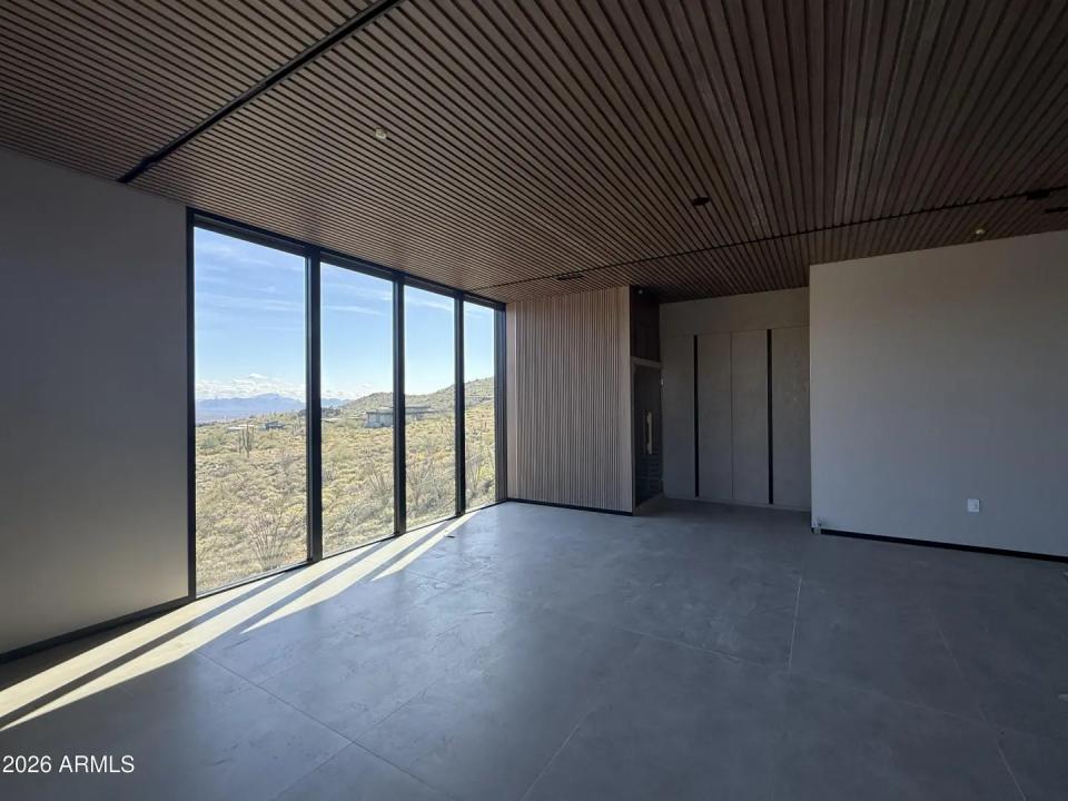 Real Estate Picture 22