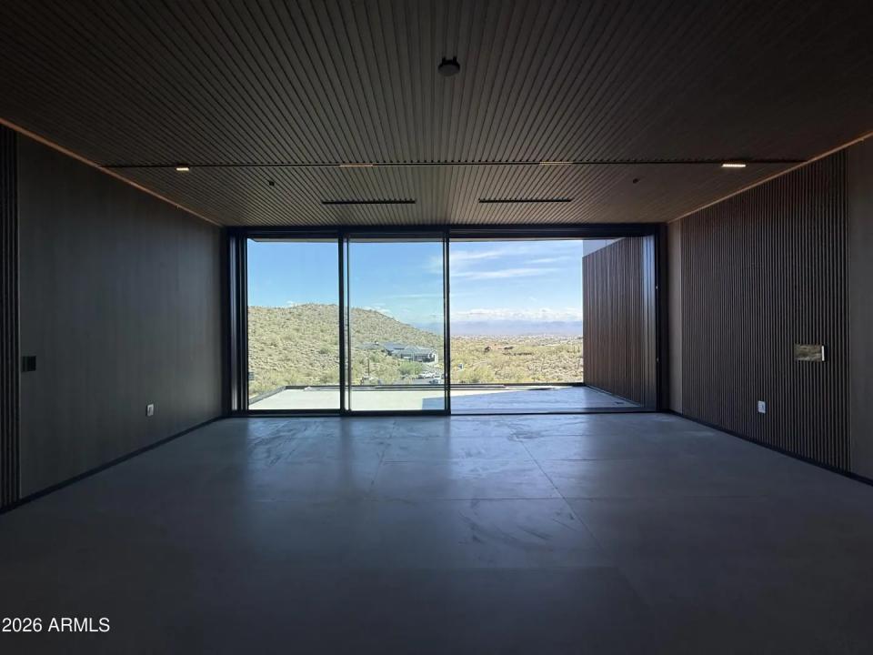 Real Estate Picture 10