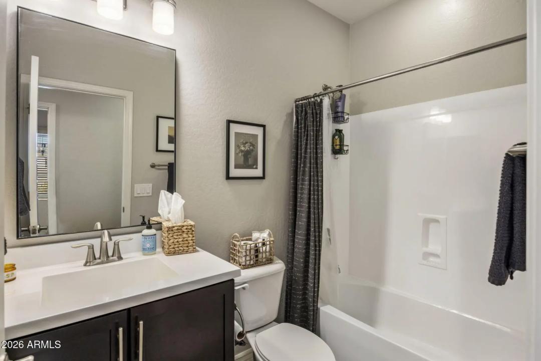 Real Estate Picture 20