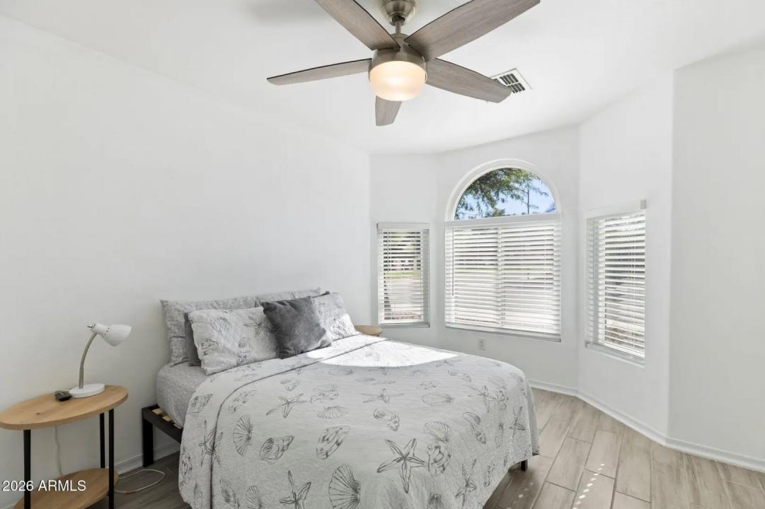 Real Estate Picture 29