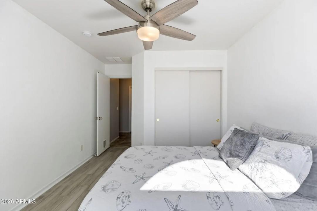 Real Estate Picture 30