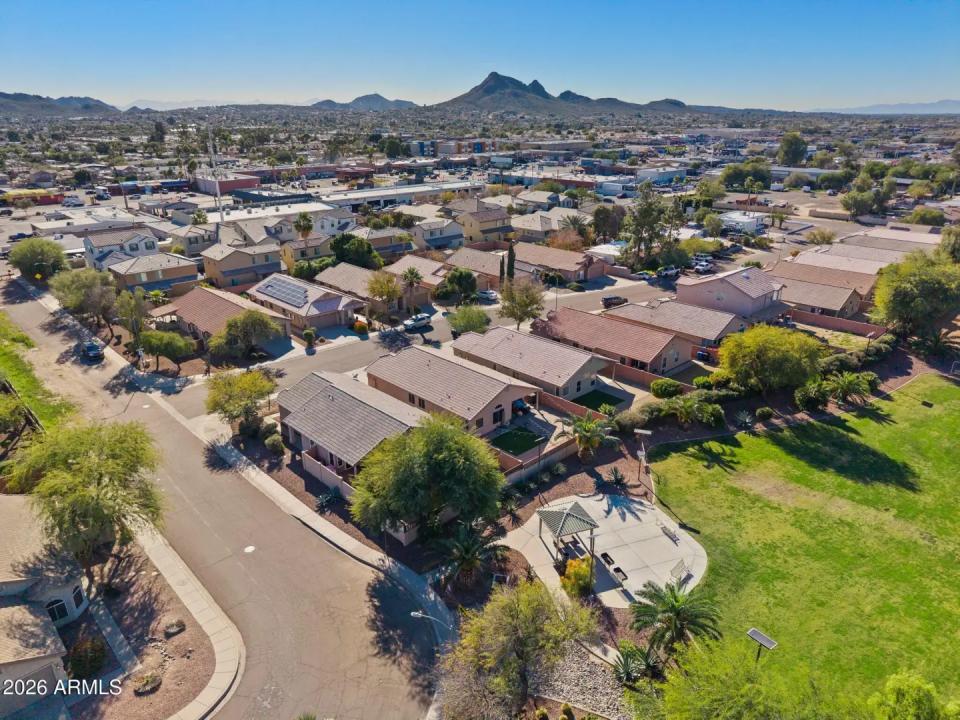 Real Estate Picture 36