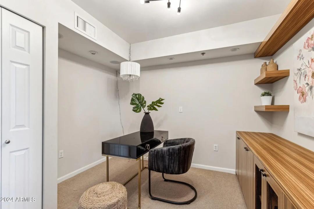 Real Estate Picture 23