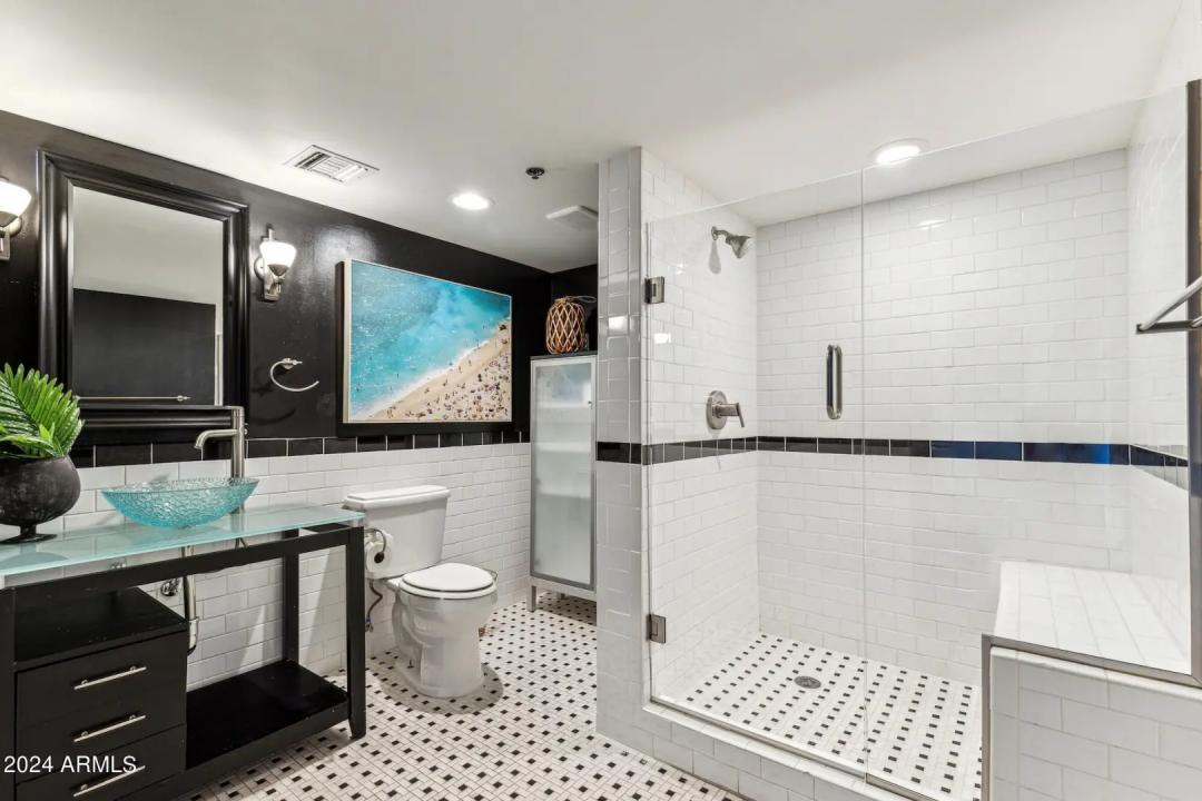 Real Estate Picture 24