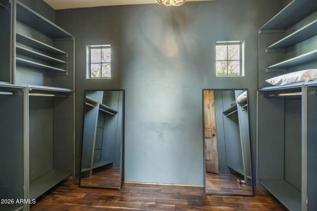 Real Estate Picture 22